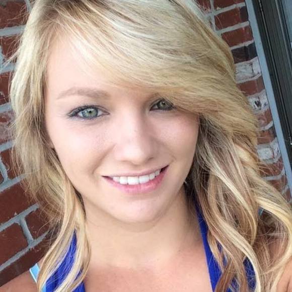 Meet your Posher, Danielle - Picture 1 of 1